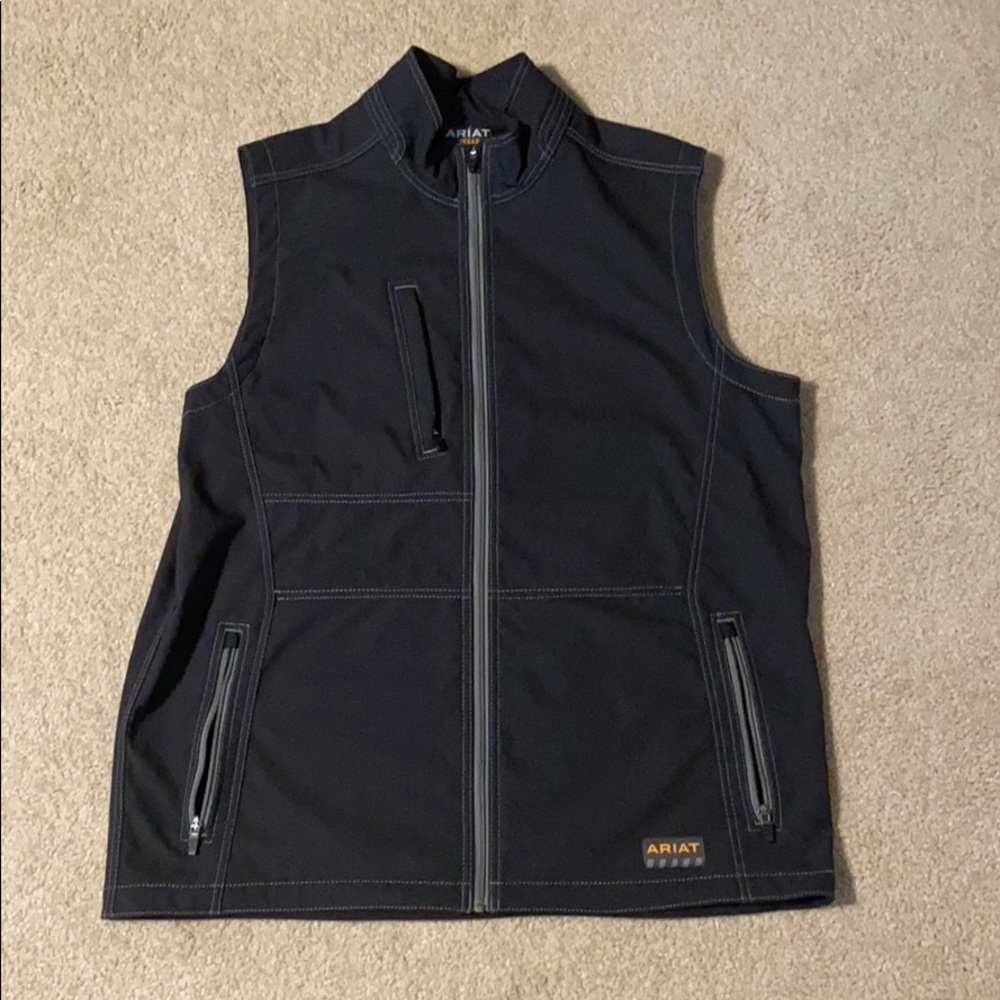 Ariat vest